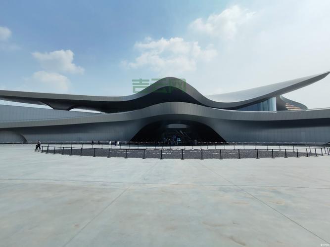 探索成都虚拟空间，领略未来科技前沿