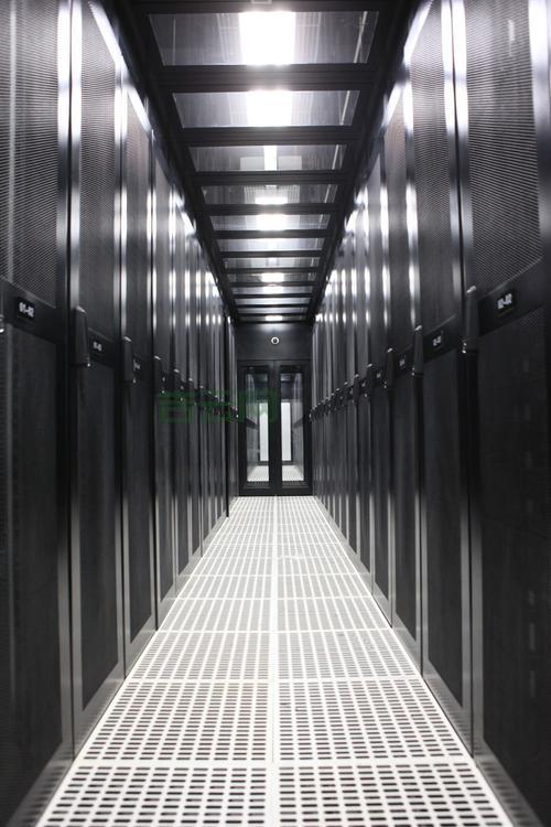 StarsDNS服务器托管:快速响应,顶级域名解析