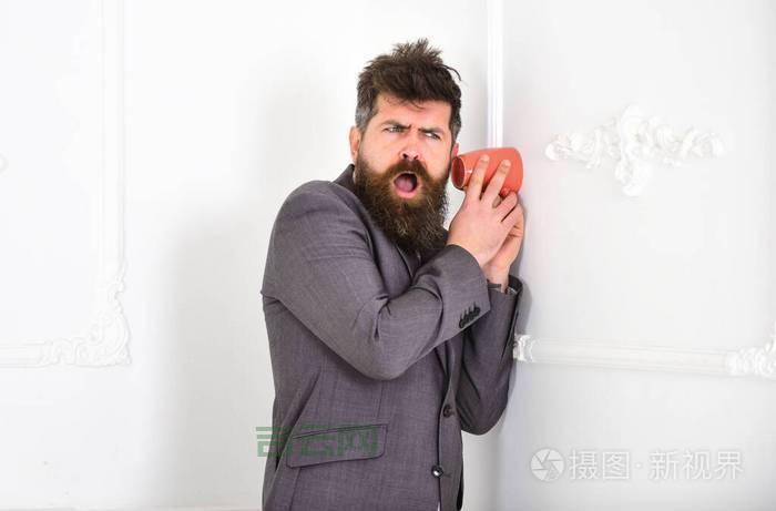 “窃听大阴谋”惊天曝光！是谁在偷听我们的秘密？