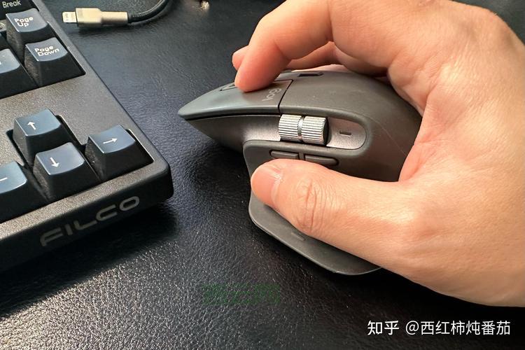 鼠标滚轮乱跳是什么原因？教你快速排查问题所在！